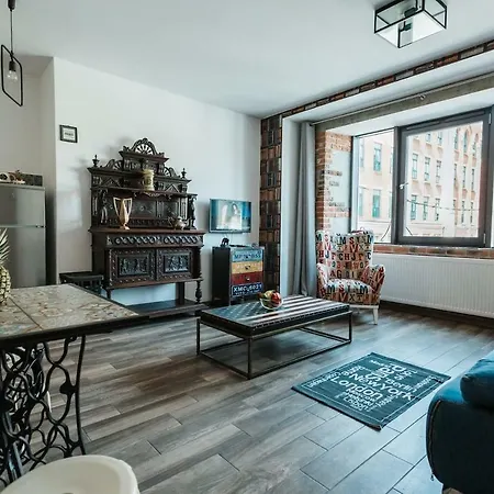 Singer Retro In Kazimierz 크라쿠프
