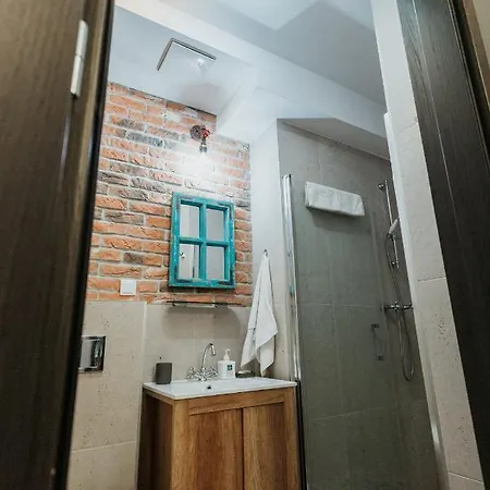 Singer Retro In Kazimierz *