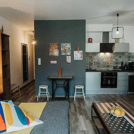 Singer Retro In Kazimierz * Kraków